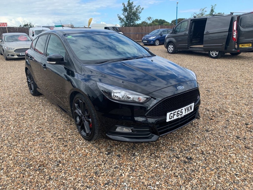 View our FORD FOCUS
