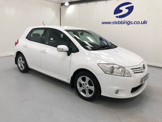 2011 11 TOYOTA AURIS 1.6 TR VALVEMATIC 5d 132 BHP LOW MILEAGE