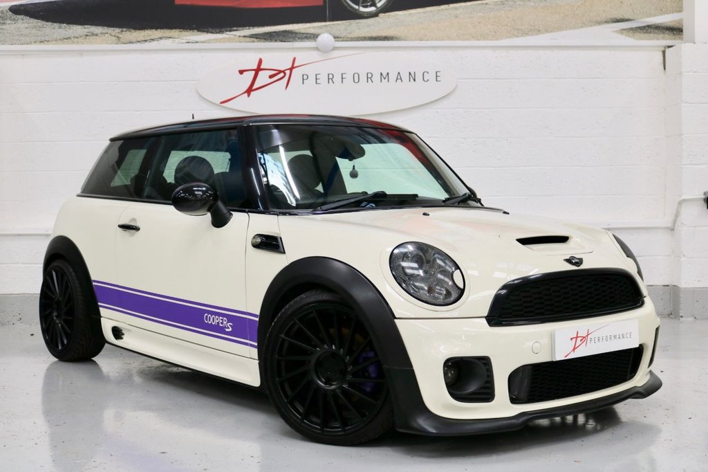 View our MINI HATCH COOPER