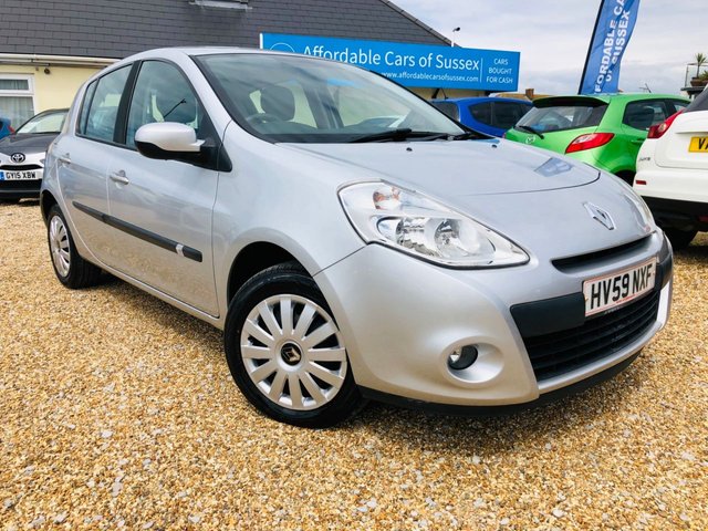 2009 59 Renault Clio 1.6 EXPRESSION AUTOMATIC 5 door