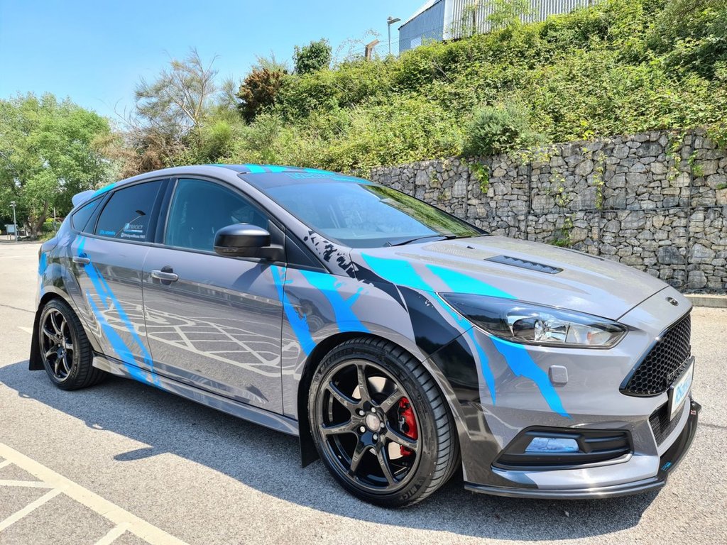 View our FORD FOCUS