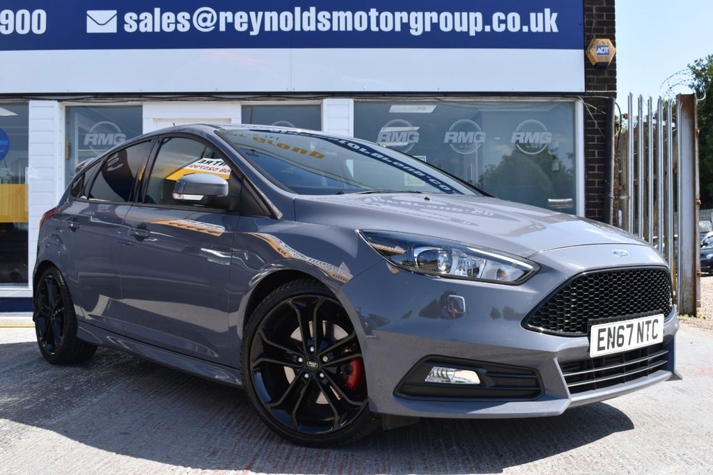 View our FORD FOCUS