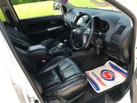 USED 2014 14 TOYOTA HI-LUX 3.0 INVINCIBLE 4X4 D-4D DCB 169 BHP LEATHER SEATS + BLUETOOTH ** NO VAT