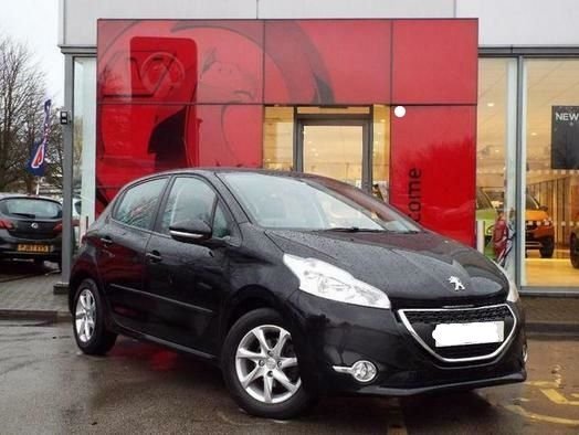 View our PEUGEOT 208