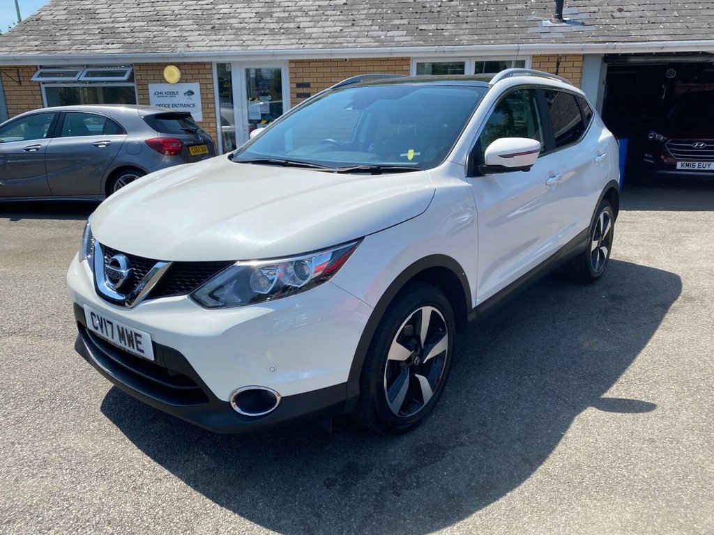 View our NISSAN QASHQAI