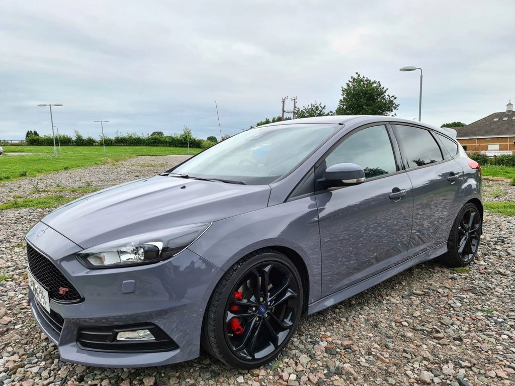 View our FORD FOCUS