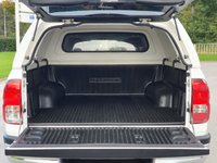 USED 2017 17 TOYOTA HI-LUX 2.4 INVINCIBLE 4WD D-4D DCB 148 BHP ** NO VAT ** NO VAT  + CANOPY