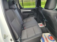 USED 2017 17 TOYOTA HI-LUX 2.4 INVINCIBLE 4WD D-4D DCB 148 BHP ** NO VAT ** NO VAT  + CANOPY