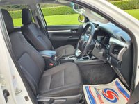 USED 2017 17 TOYOTA HI-LUX 2.4 INVINCIBLE 4WD D-4D DCB 148 BHP ** NO VAT ** NO VAT  + CANOPY