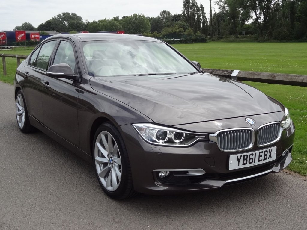 View our BMW 3 SERIES