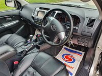 USED 2014 64 TOYOTA HI-LUX 3.0 INVINCIBLE 4X4 D-4D DCB 169 BHP FRONT HEATED SEATS  +  SAT NAV