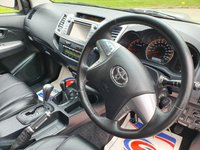USED 2014 64 TOYOTA HI-LUX 3.0 INVINCIBLE 4X4 D-4D DCB 169 BHP FRONT HEATED SEATS  +  SAT NAV