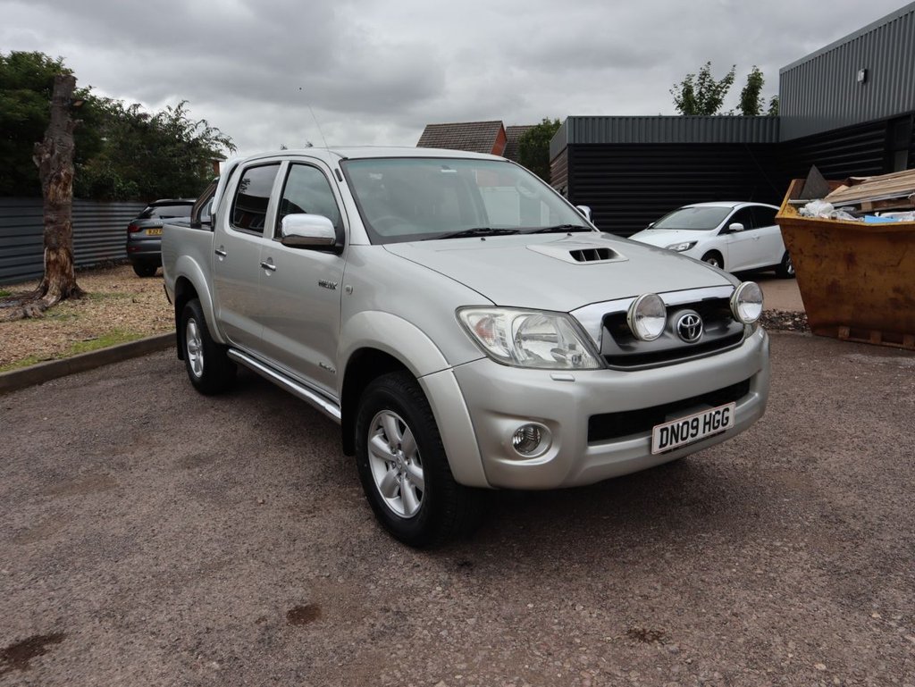 View our TOYOTA HI-LUX