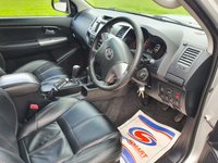 USED 2014 64 TOYOTA HI-LUX 3.0 INVINCIBLE 4X4 D-4D DCB 169 BHP NO VAT ** NO VAT+SAT NAV+ CANOPY