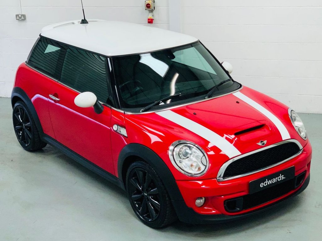 View our MINI HATCH COOPER