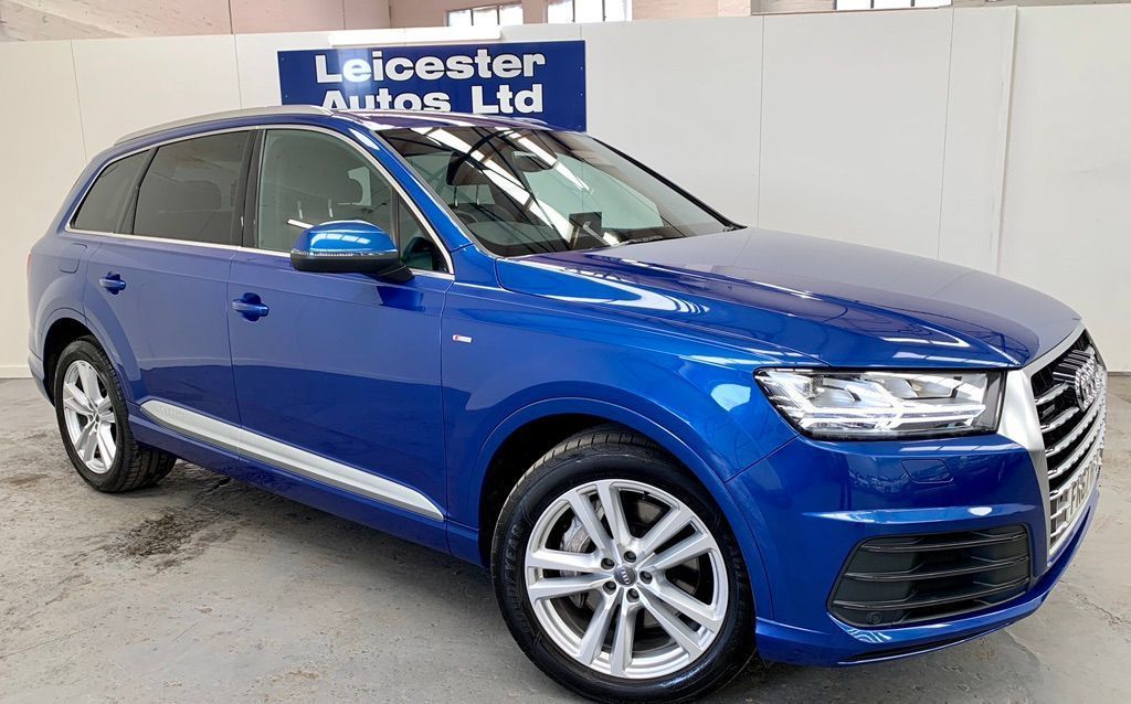 View our AUDI Q7