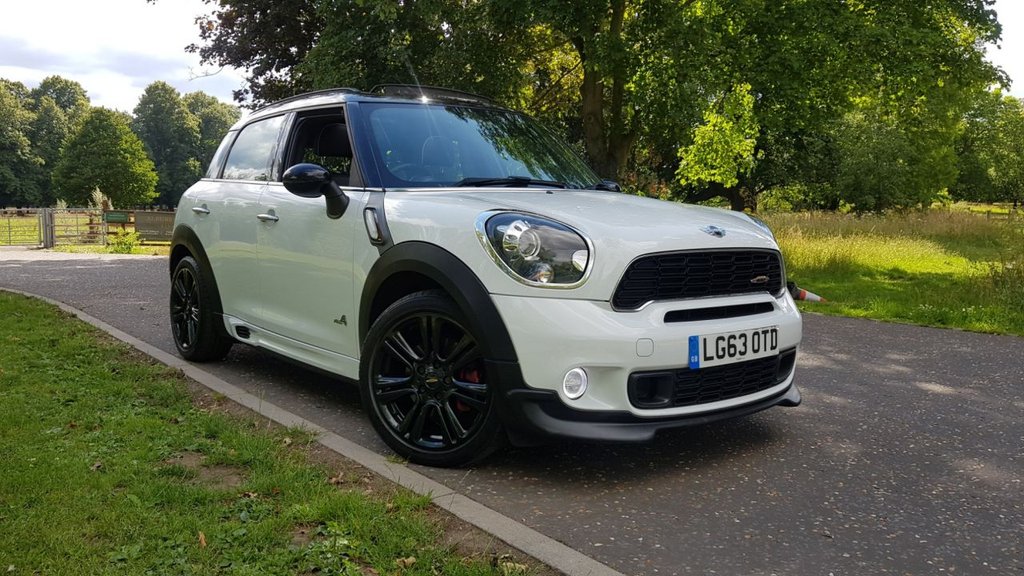 View our MINI COUNTRYMAN