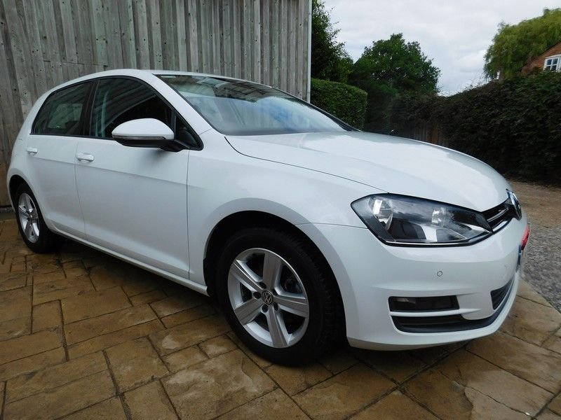 View our VOLKSWAGEN GOLF