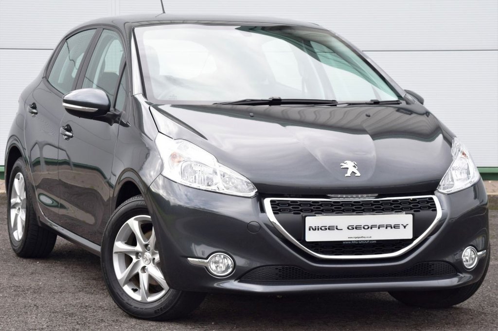 View our PEUGEOT 208