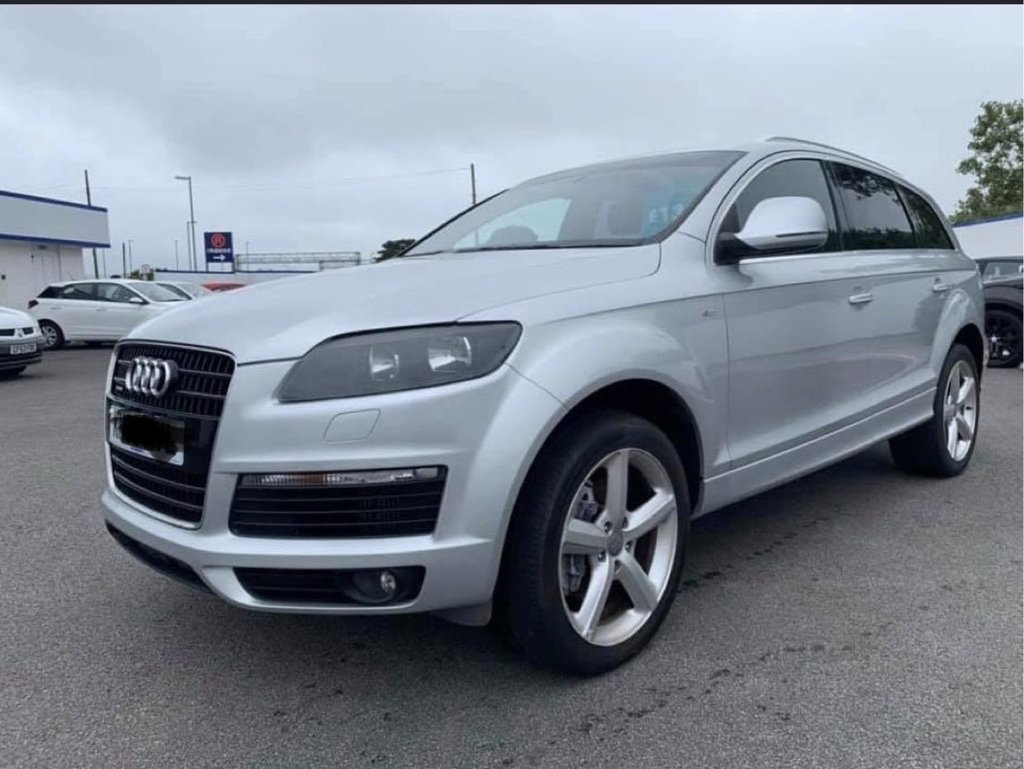 View our AUDI Q7