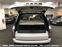 USED 2014 64 LAND ROVER RANGE ROVER VERY RARE WHITE RANGE ROVER 4.4 SDV8 AUTOBIOGRAPHY LWB LIMO FREE UK DELIVERY*VIDEO AVAILABLE* FINANCE ARRANGED* PART EX*HPI CLEAR