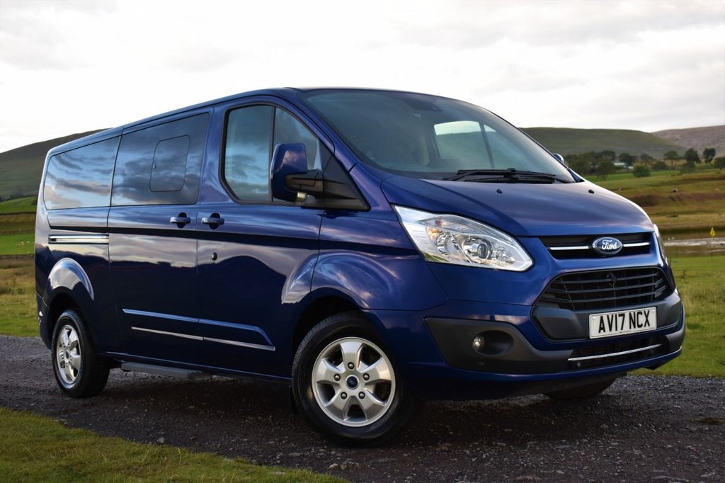 View our FORD TOURNEO CUSTOM