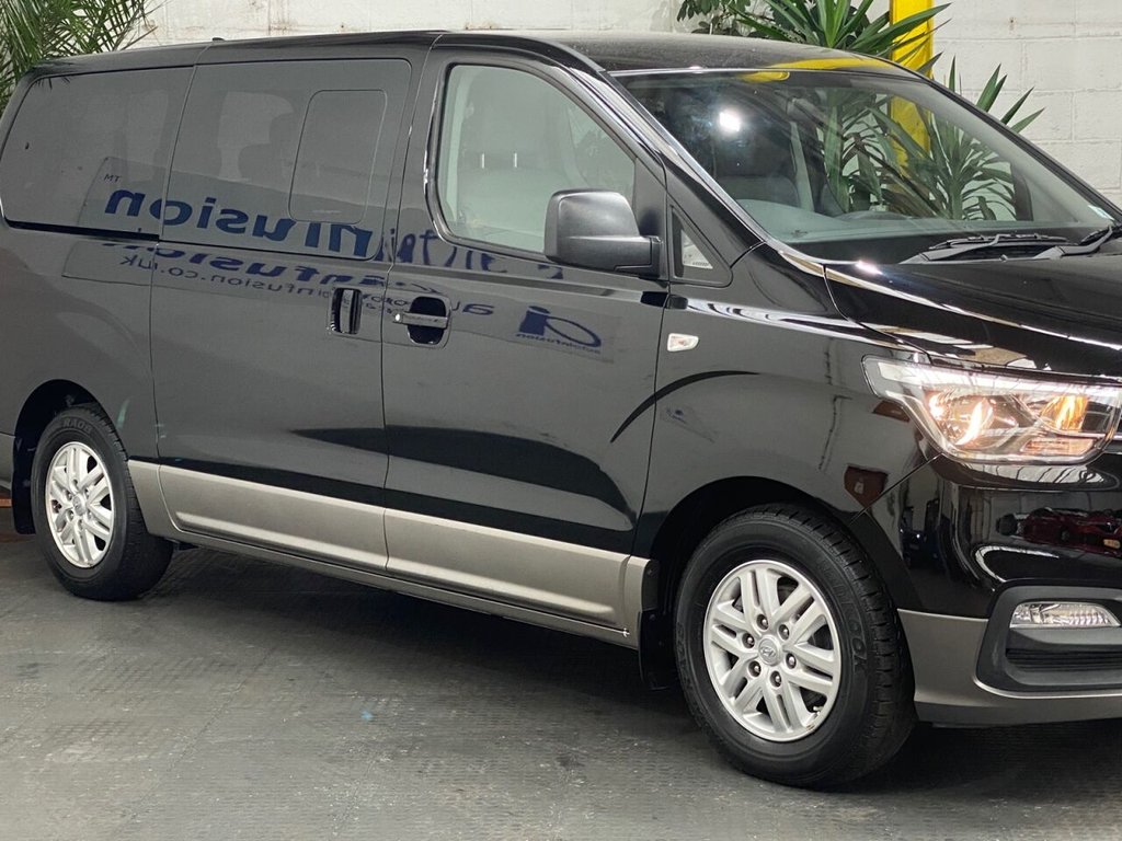 View our HYUNDAI I800