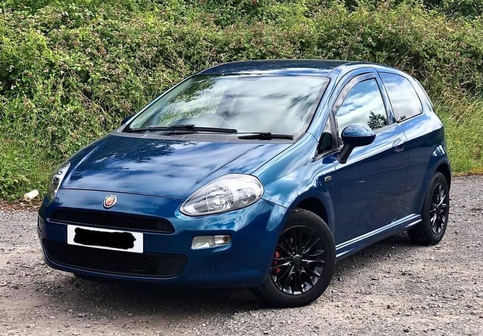 View our FIAT PUNTO