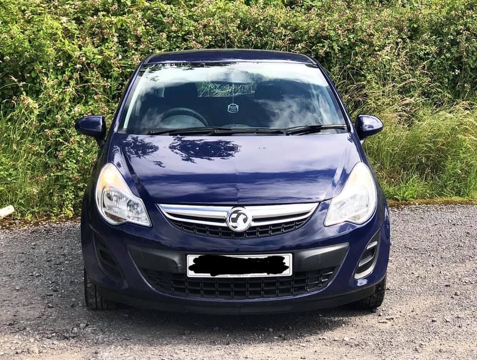 12 Vauxhall Corsa S 3 999