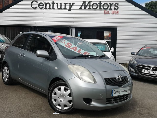 2006 06 Toyota Yaris 1.3 T2 VVT-I 3dr - FULL MOT