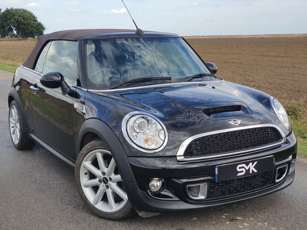 View our MINI CONVERTIBLE
