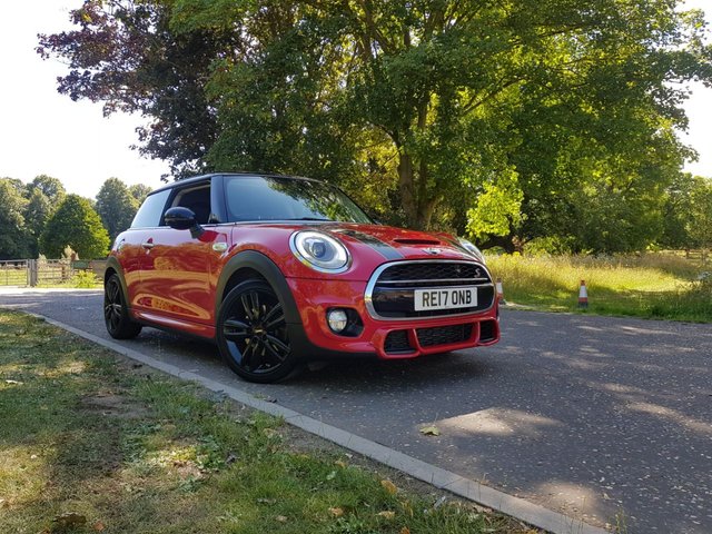 2017 17 MINI Hatch Cooper 2.0 COOPER S WORKS 210 3d 189 BHP