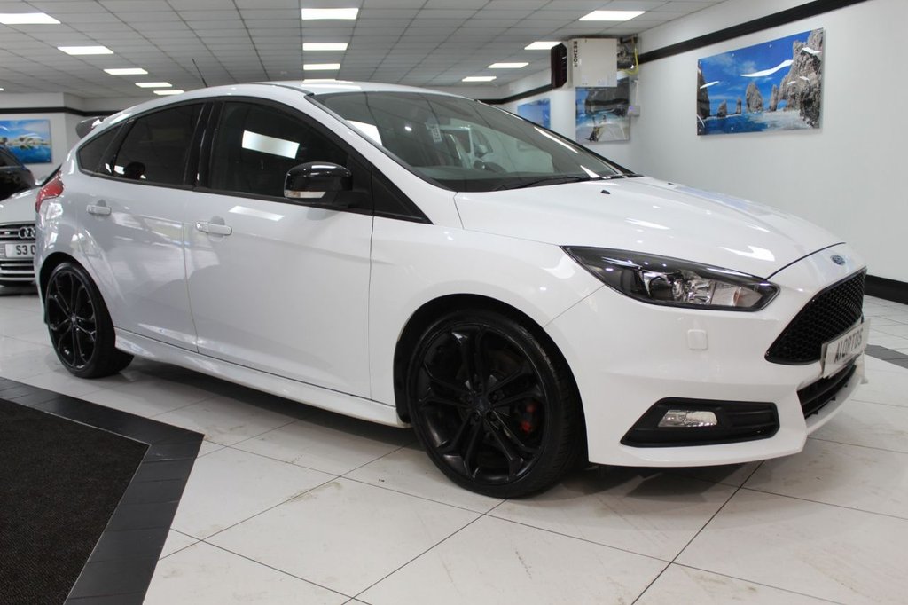 View our FORD FOCUS
