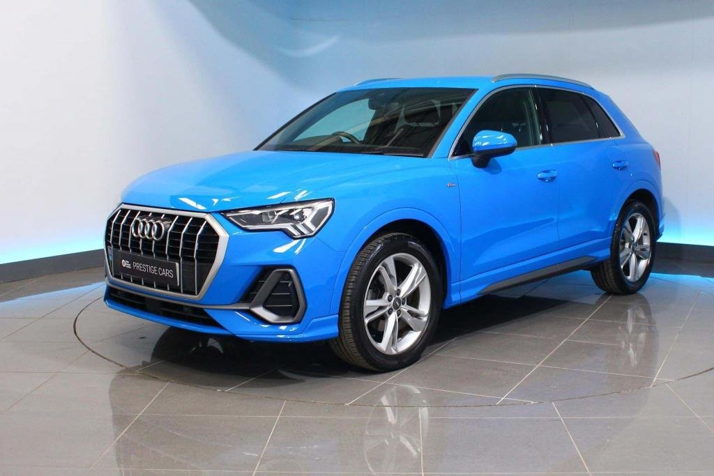 View our AUDI Q3