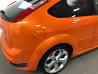 USED 2007 57 FORD FOCUS 2.5 ST-2 3d 225 BHP * AIR CON * ALLOYS * 2 OWNER *  2 KEYS * 10 SERVICE STAMPS * XENON HEADLIGHTS * REAR PARKING SENSORS *