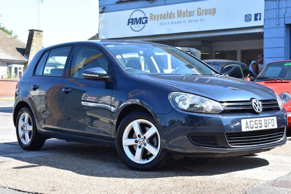 View our VOLKSWAGEN GOLF