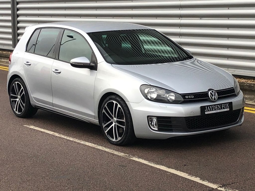 View our VOLKSWAGEN GOLF