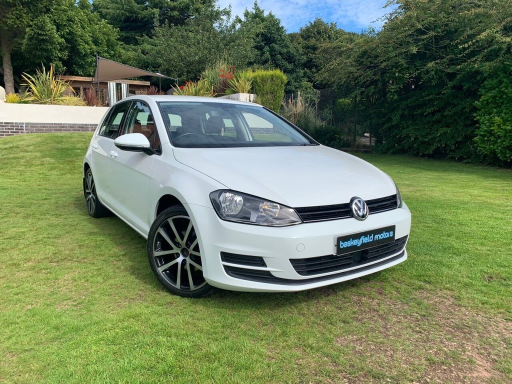 View our VOLKSWAGEN GOLF