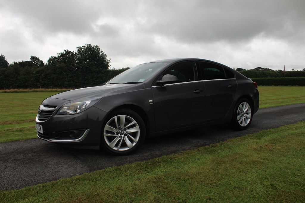 View our VAUXHALL INSIGNIA
