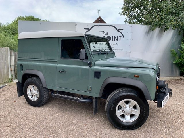 2009 09 Land Rover Defender 2.4 90 HARD TOP SWB 2d 121 BHP