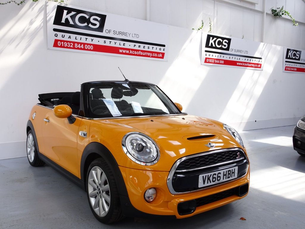 View our MINI CONVERTIBLE