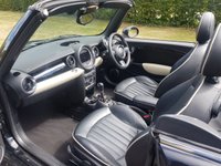 USED 2013 13 MINI CONVERTIBLE 1.6 JOHN COOPER WORKS 2d 208 BHP CHILI PACK, NAV, BI-XENON, LEATHER