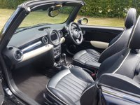 USED 2013 13 MINI CONVERTIBLE 1.6 JOHN COOPER WORKS 2d 208 BHP CHILI PACK, NAV, BI-XENON, LEATHER