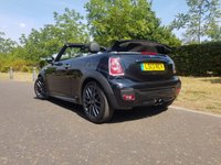USED 2013 13 MINI CONVERTIBLE 1.6 JOHN COOPER WORKS 2d 208 BHP CHILI PACK, NAV, BI-XENON, LEATHER