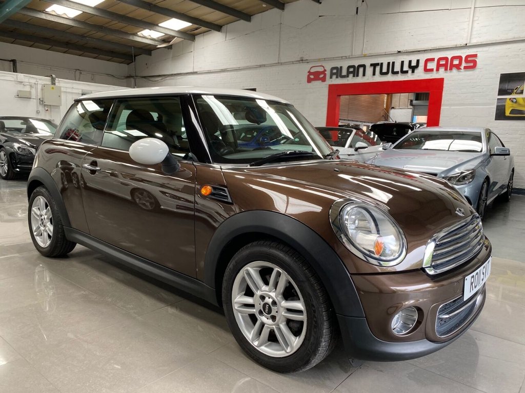 View our MINI HATCH COOPER