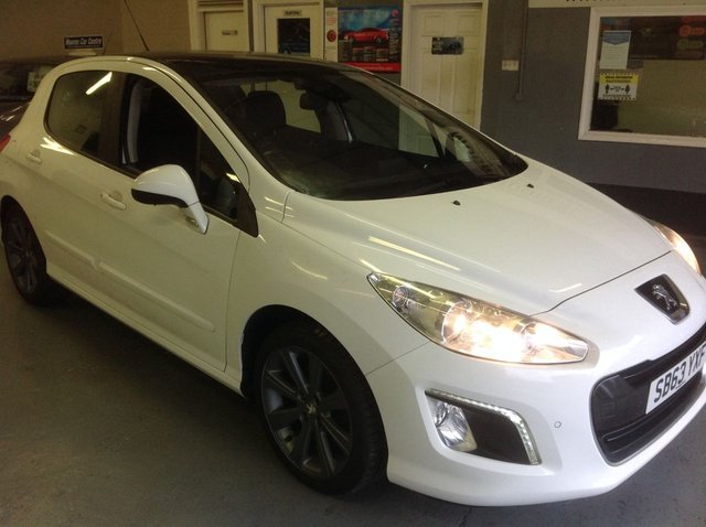 2013 63 Peugeot 308 1.6 ACTIVE NAVIGATION VERSION 5d 120 BHP