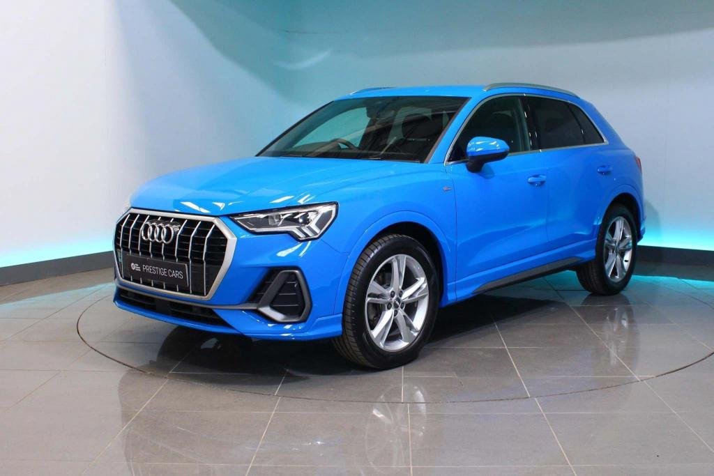 View our AUDI Q3