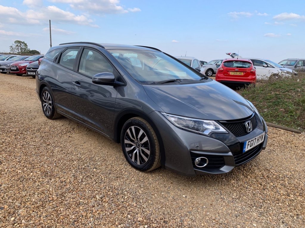 17 Honda Civic I Dtec Se Plus Tourer 7 990