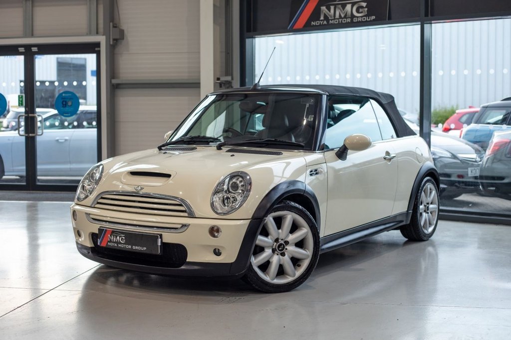 View our MINI CONVERTIBLE