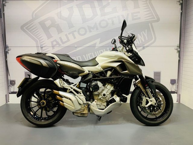 2016 16 MV Agusta Stradale 800 